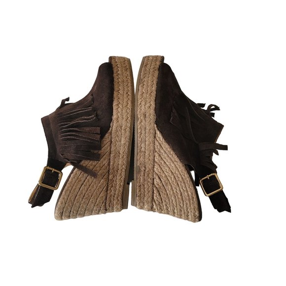 Kanna Wedge Slingback Suede Upper Sandal With Fringe detail. Size 9 - Picture 3 of 7